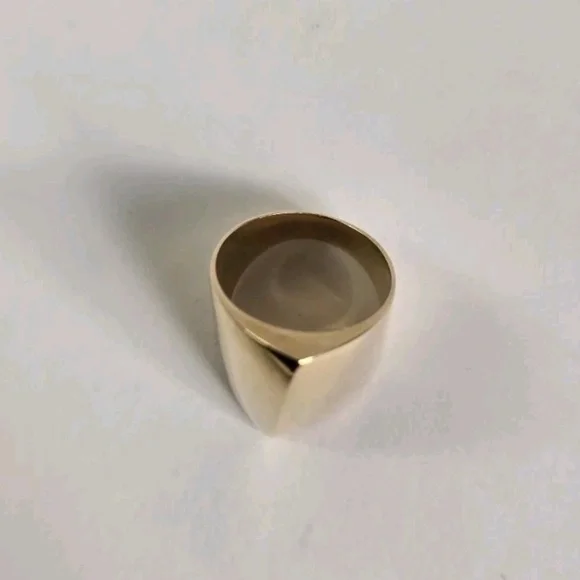 18K solid gold Sharp Edge Estate Ring - Picture 14 of 15